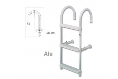 Ladder for boats with attack curves